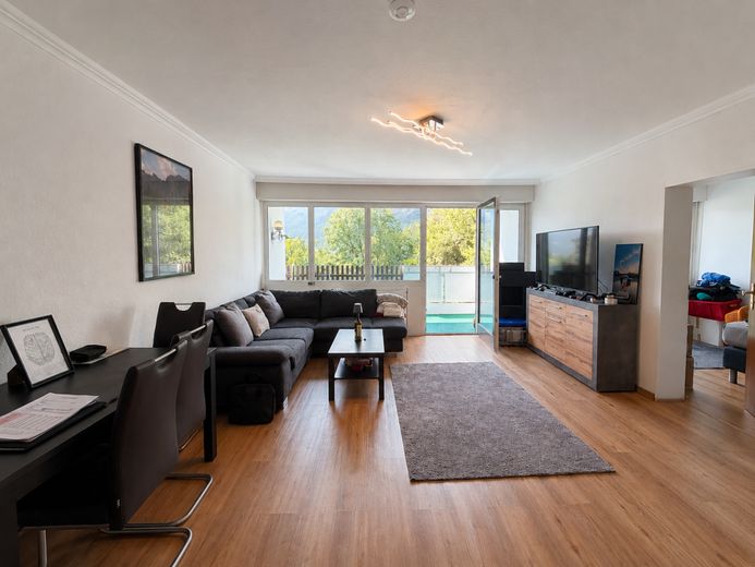 Wohnen mit Aussicht: Sonnige 3-Zimmer-Wohnung in begehrter Lage – Wohnen / Essen