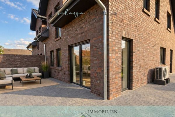 Il vostro sogno di una casa di proprietà – moderna bifamiliare di nuova costruzione efficiente dal punto di vista energetico