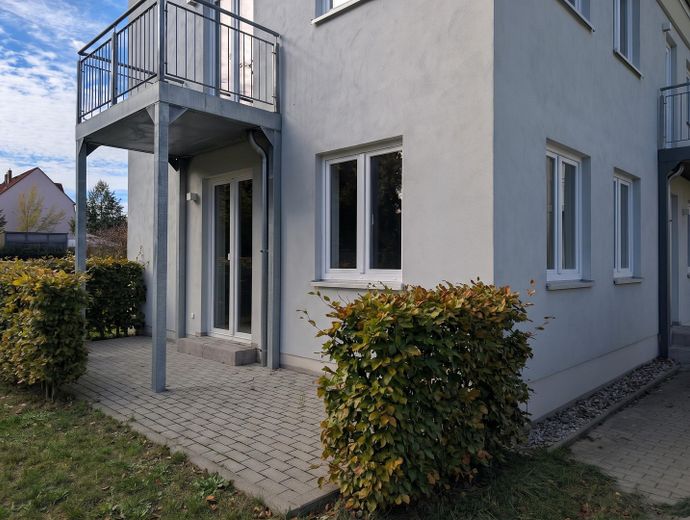 Moderne 2-Raum-Wohnung im Neubaustandard mit Terrasse – Bezugsfertig zum Verkauf – Private Terrasse