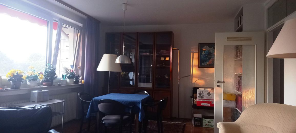 Sonnige Maisonettewohnung – Wohnzimmer Essen