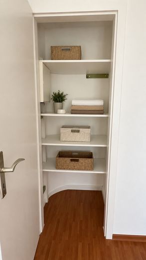 Keyifli 42 m² – merkezi konumda 2 odalı çatı katı dairesi – Einrichtungsbeispiel