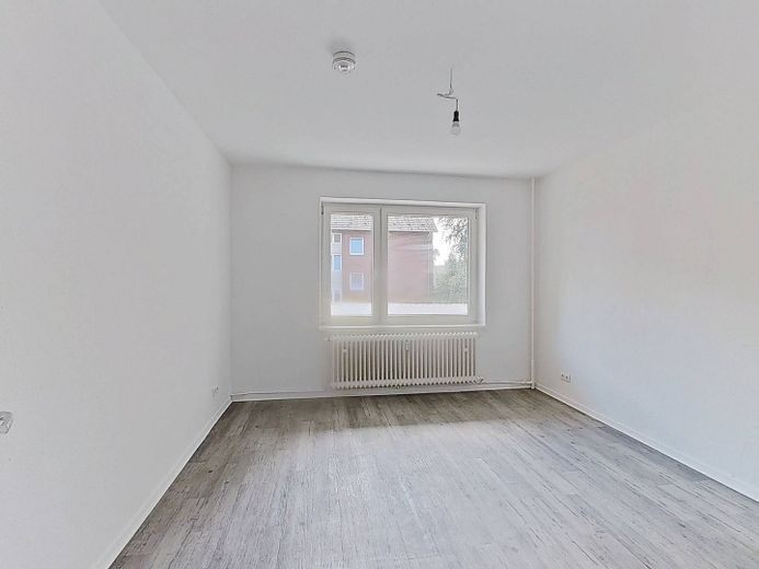 Die Blätter fallen, Ihre Miete auch: Helle 3-Zimmer-Wohnung mit Balkon – Ansicht I: Schlafzimmer I