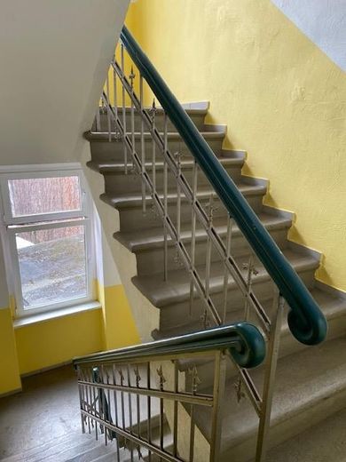 Nachmieter gesucht schöne 3-R-Wohnung im 1.OG  EBK.in MD-Stadtfeld -Ost ca.73m² zu vermieten. – Treppenhaus