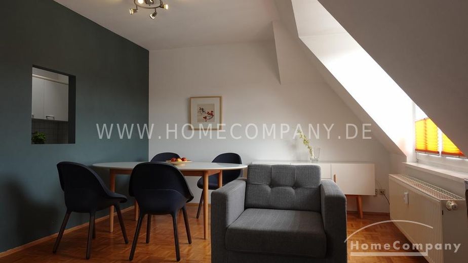 27987 HomeCompany Möbliert/Furnished Dachgeschoss-Wohnung in Leipzig-Schleußig max. 2 Personen – 2337d5124272e312161554d456d3e96152faab77.jpg