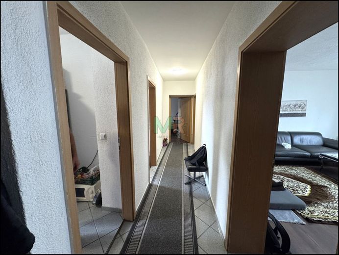 Wohn- und Geschäftshaus in zentraler Lage von Pforzheim – 1. OG, Flur 1