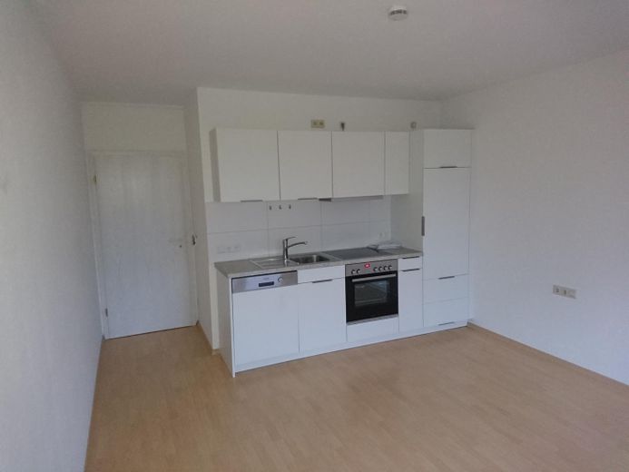 Helle schicke 2 Zimmer oberste Wohnung mit EBK u. tollem Bad in Filderstadt-Bernhausen – Wohnzimmer/Essküche