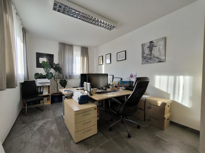 Büro / Zimmer EG