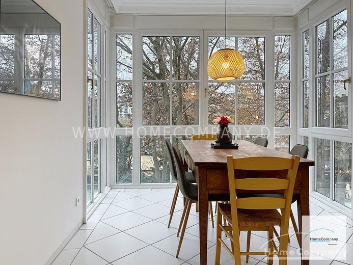 Logement meublé exclusif à Schwabing – directement au jardin anglais – 7de90935c26609e067478318709abf7e821f2471.jpg