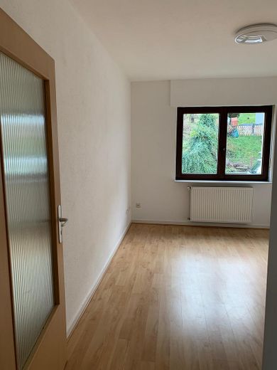 Ideal für Paare: 3 ZKB, Waschkeller, Gartennutzung – Schlafzimmer