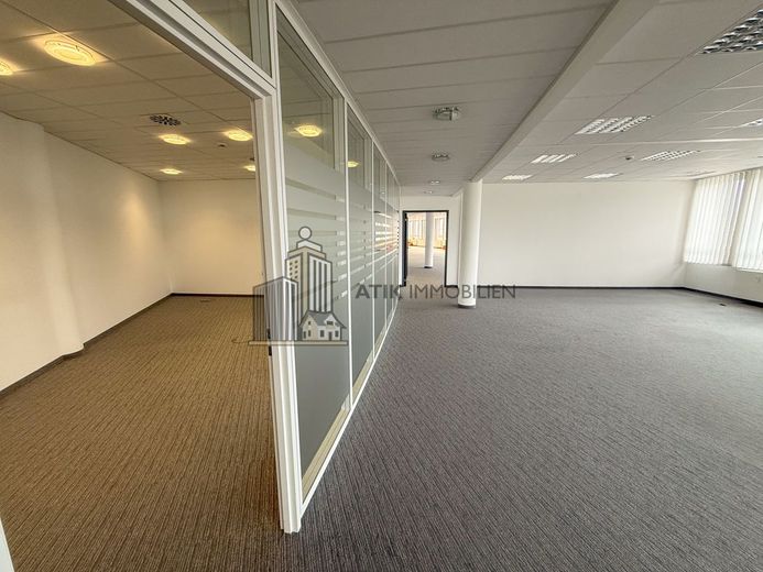 ATIK: Repräsentative Büroflächen im obersten Stockwerk mit exzellenter Aussicht – Bürofläche