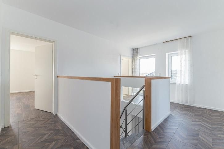 Moderne Villa / als Doppelthaushälfte mit 5 Zim. in Hamburg Nähe – Foto 8