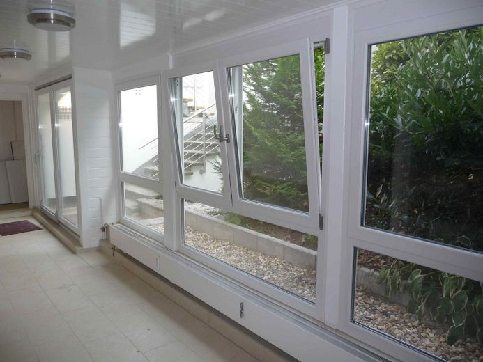 Uso proprio/investimento: edificio plurifamiliare completamente ristrutturato a regola d’arte, con 3 unità abitative di pregio su 4 piani – Wintergarten Souterrain