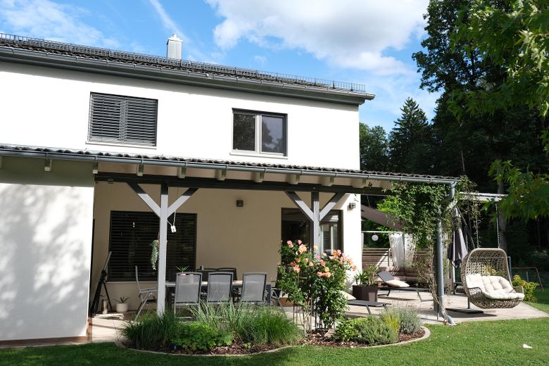 Terrasse, Beet, Sonnenschaukel