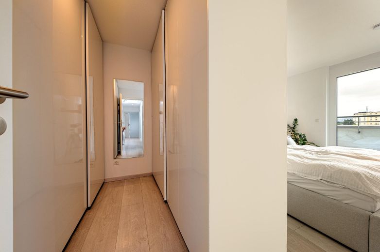 Schlafzimmer mit Ankleide