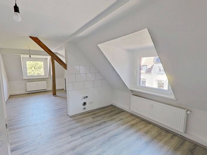 Moderno appartamento di 3 locali con bagno finestrato e tanti comfort a Duisburg-Meiderich – Ansicht I: Wohn- und Esszimme…