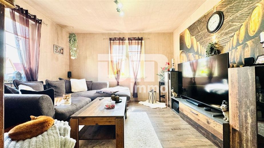 Vielseitiges Raumwunder mit Potenzial: Ein- bis Zweifamilienhaus im Herzen von Amt Creuzburg – OG Wohnzimmer