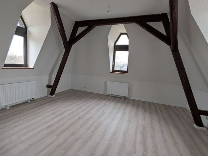 Attraktive Dachgeschosswohnung – फोटो 1