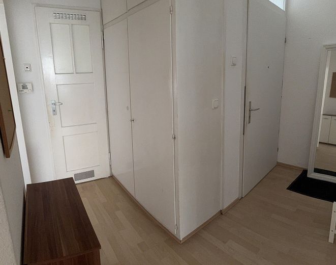 Möblierte 2-Zimmer-Wohnung in zentraler Lage von Schweinfurt – Flur