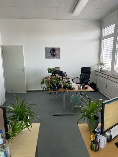 günstiger Büroraum in Gemeinschaftsbüro im Industriegebiet Leonberg an der Autobahn – Büro 7