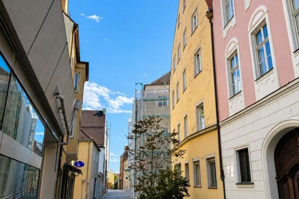 Просторе торгове приміщення в найкращому місці в центрі Аугсбурга!