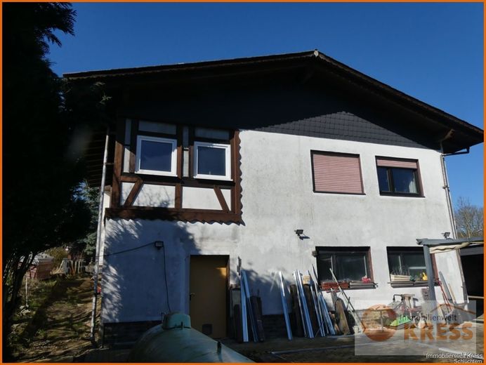 Mach mich fertig! Wohnhaus am Orstrand von Steinau-Neustall m. Garage, kleiner Hoffläche u. Terrasse – Bild 3