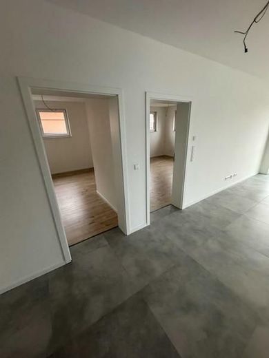 ETW modernste Ausstattung - NEUBAU-hervorragende Lage - nachhaltige Bauweise - HIER Leben! – 26 Eingänge zu zwei SZi