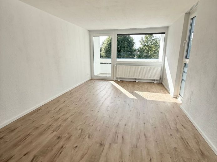 Frisch renovierte 2 Zimmer Wohnung mit 2 x Balkon zu vermieten – Foto 1