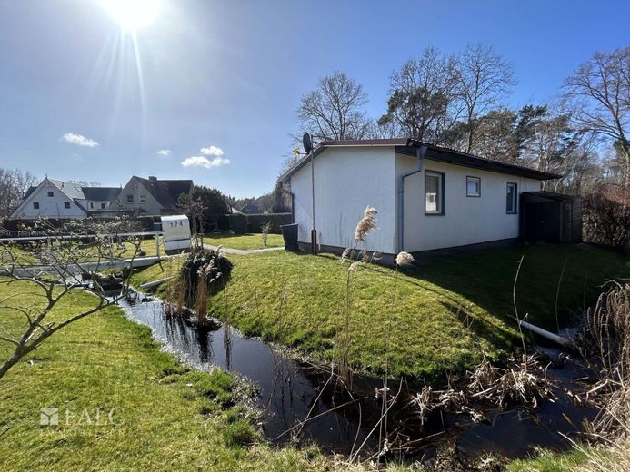 Klein anfangen, groß entwickeln - seltene Gelegenheit in Zingst – Außenansicht