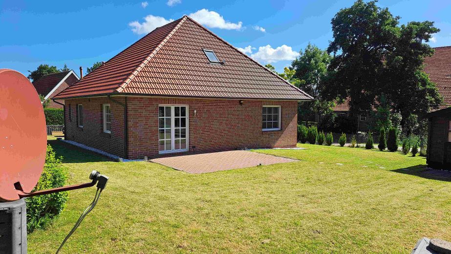 Ihr Traumhaus an der Nordsee – bezugsfertig, hochwertig, provisionsfrei – Gartenansicht