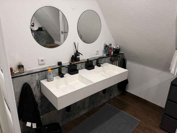 Casa adosada de esquina, garaje, sótano y 5 habitaciones – Venta particular – Foto 5