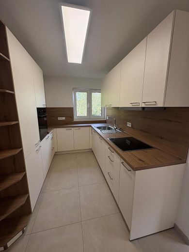 Appartement au rez-de-chaussée entièrement rénové – Küche