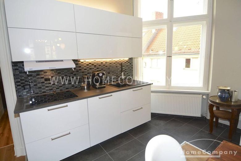 Große 5-Zimmer-Wohnung in Charlottenburg, komplett möbliert, Berlin – 8b8c773d3a25cd89b309e5c973efaa07d87c85a6.jpg