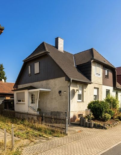 Dorndorf, Doppelhaushälfte + Nebengeb. – Foto 1