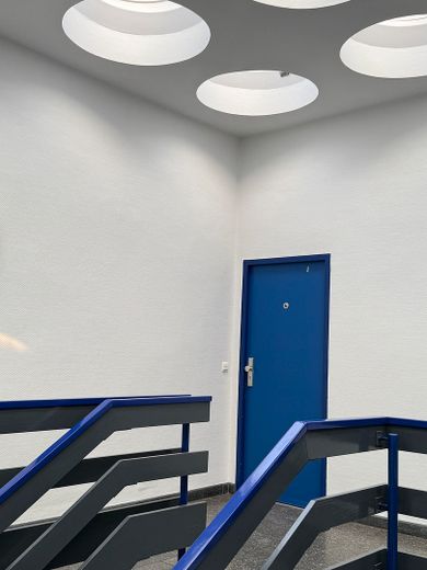 Кірхроде біля Тіргартена: відремонтована 3-кімнатна квартира із сонячним балконом і паркомісцем БЕЗ МАКЛЕРА – Wohnungstür