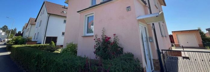 Gemütliche 2-Zimmer-Wohnung mit neuer Einbauküche in Neustadt!