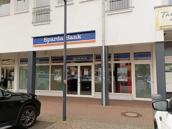 Vielseitig nutzbare Gewerbefläche in zentraler Lage am Marktplatz zu vermieten – Frontansicht
