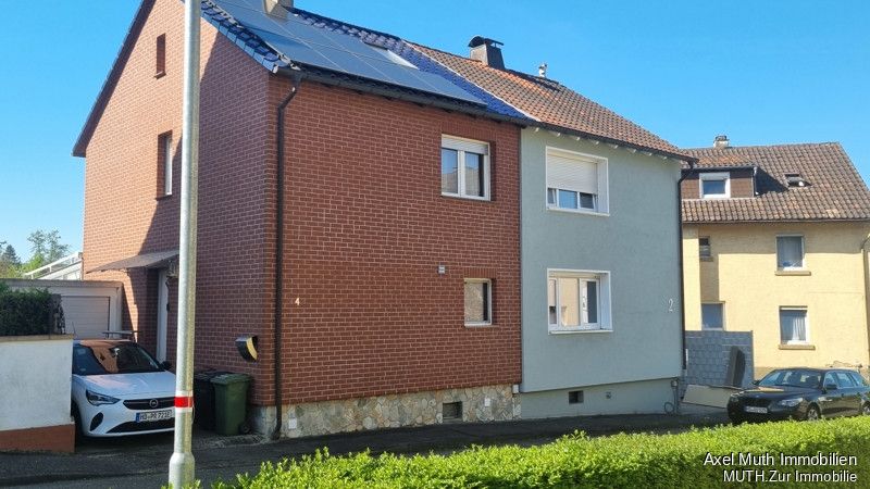 Gesamtansicht mit Nachbarbebau