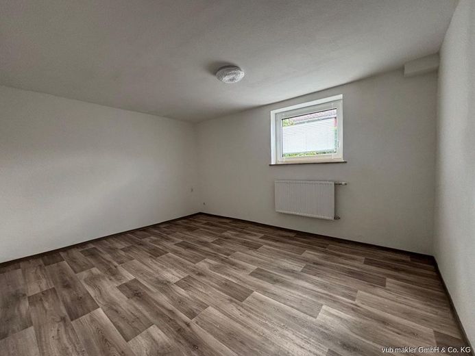 Modernisierter Bungalow mit Terrasse, Keller und großzügigem Grundstück in Förbau – VUB0002444-11
