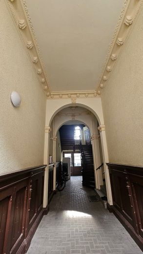 Luminoso y amplio apartamento de 2 habitaciones, rentabilidad del alquiler del 14% – Foto 3