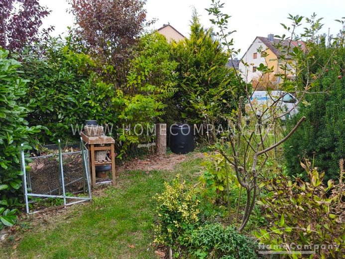 Rosbach-Rodheim AG8072766 – Eşyalı, tam donanımlı sıra evin köşe dairesi – a4643e7bb9884fdce018e793cc53102e868bea16.jpg