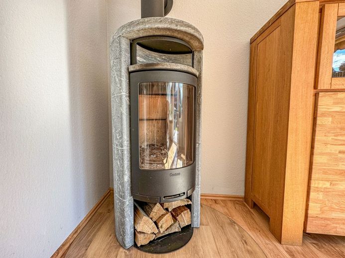 Wohlfühloase im Lenneper Reihenendhaus – Kaminofen