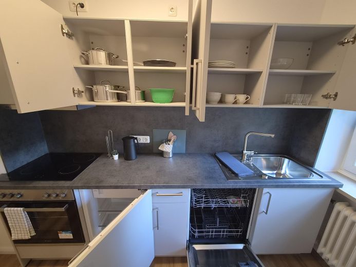 Zimmer in 3er WG im Erdgeschoss, voll ausgestattet, München Moosach – Foto 5