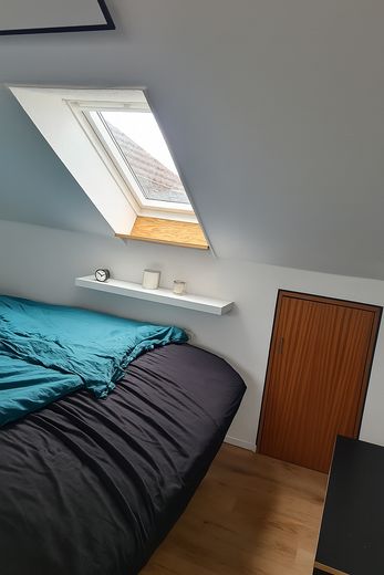 1,5-kamerappartement in penthousestijl met gezellig balkon – Schlafzimmer