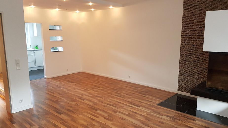 Maison mitoyenne de bout bien entretenue à Fleestedt directement au Höpen – Wohnzimmer