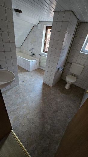 Merklingen'de 77 m² çatı katı dairesi - hemen taşınmaya hazır – Fotoğraf 7