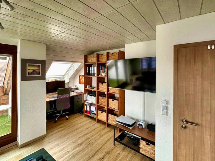 2 Zimmer- Dachgeschoss- Wohnung in schöner Wohnlage in Neu-Ulm / Pfuhl – Arbeitsbereich