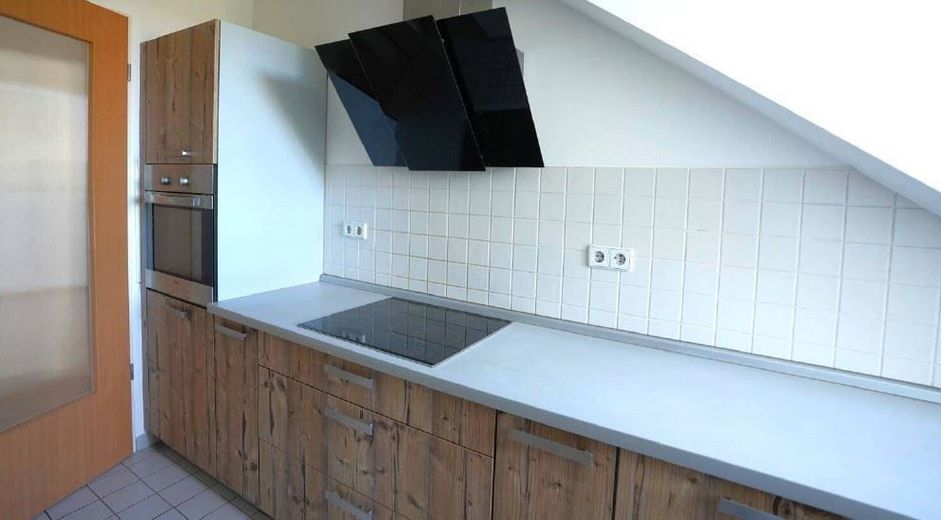 Zweitbezug! Große 3-Zimmer mit Tiefgarage, EBK, Balkon und Wanne am See! – Küche