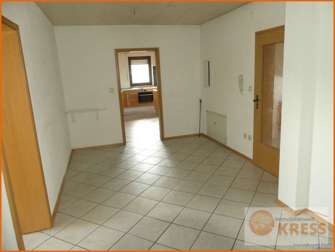 Moderne und gepflegte 4-Zimmer Wohnung in ruhiger Lage, Flieden-Oberstork m. Balkon im Dachgeschoss – Bild 12
