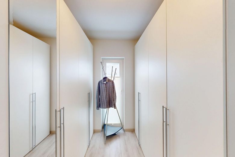 Begehbarer Kleiderschrank