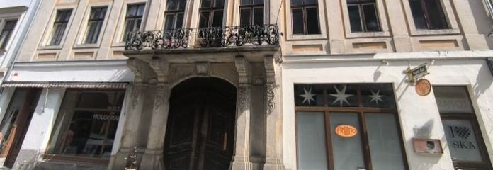 Historisches Wohn- und Geschäftshaus aus dem Jahr 1770 in zentraler Innenstadtlage